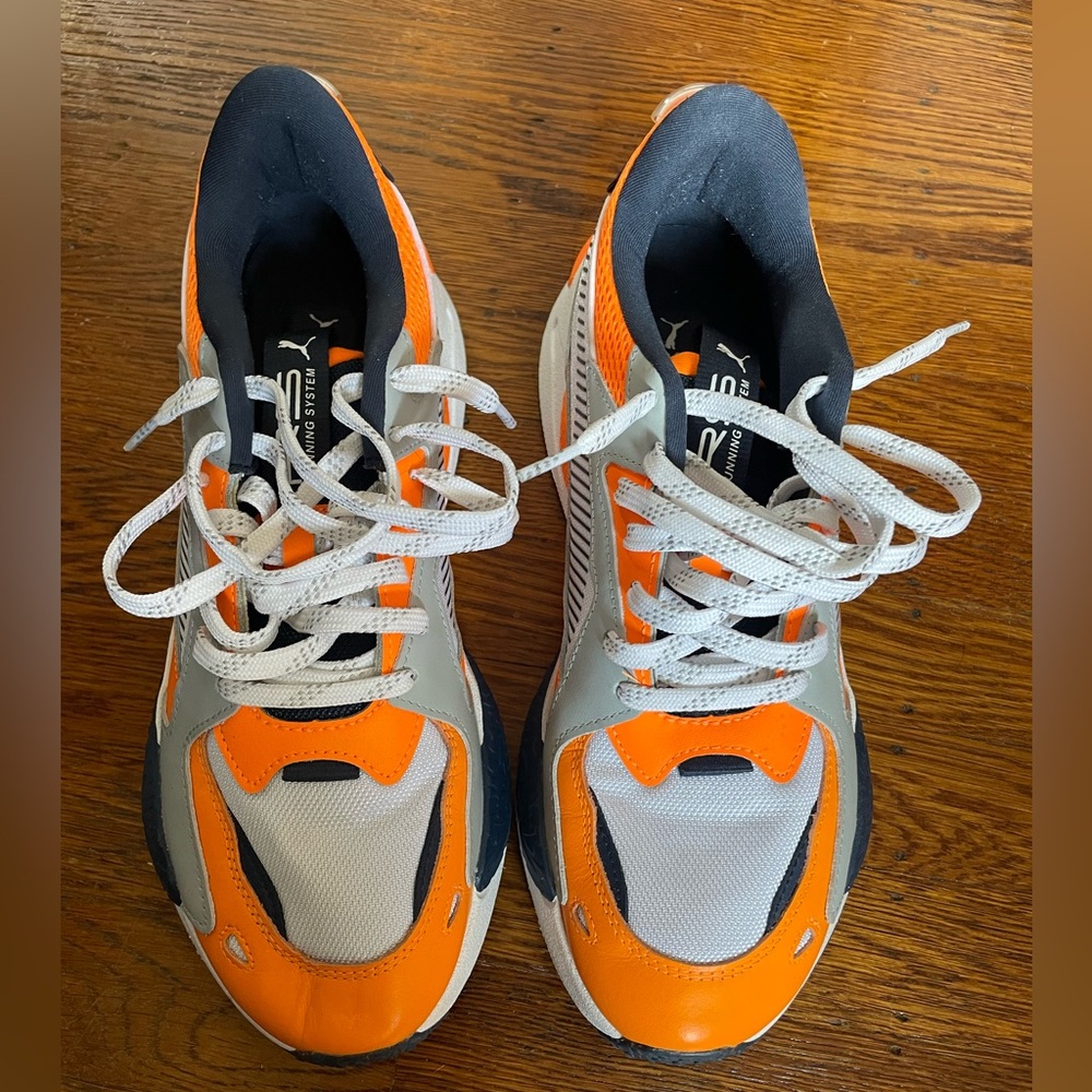 Mens Puma sneakers : size 10